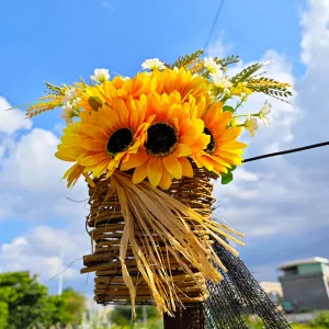 Bulk Artificial Sunflower Door Hanger Basket Wreath Summer Ornament for Front Door Porch Farmhouse Decor Wholesale