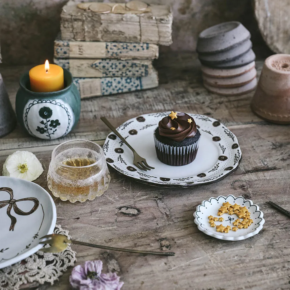 Hand-painted Round Porcelain Posy Plate